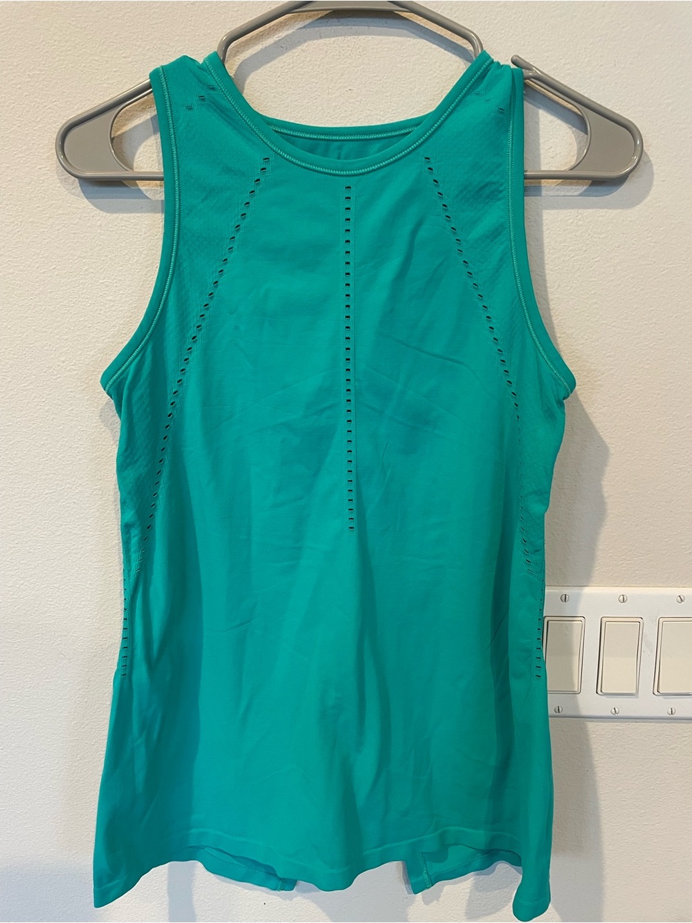 Athleta Tank Top Womens XS Green Sleeveless Round Neck Pullover Nylon Athleisure